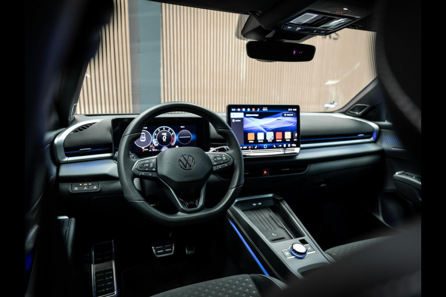 Volkswagen T-Roc T-roc R-line Vol uit gevoerde T-Roc R-line mooie kleurstelling