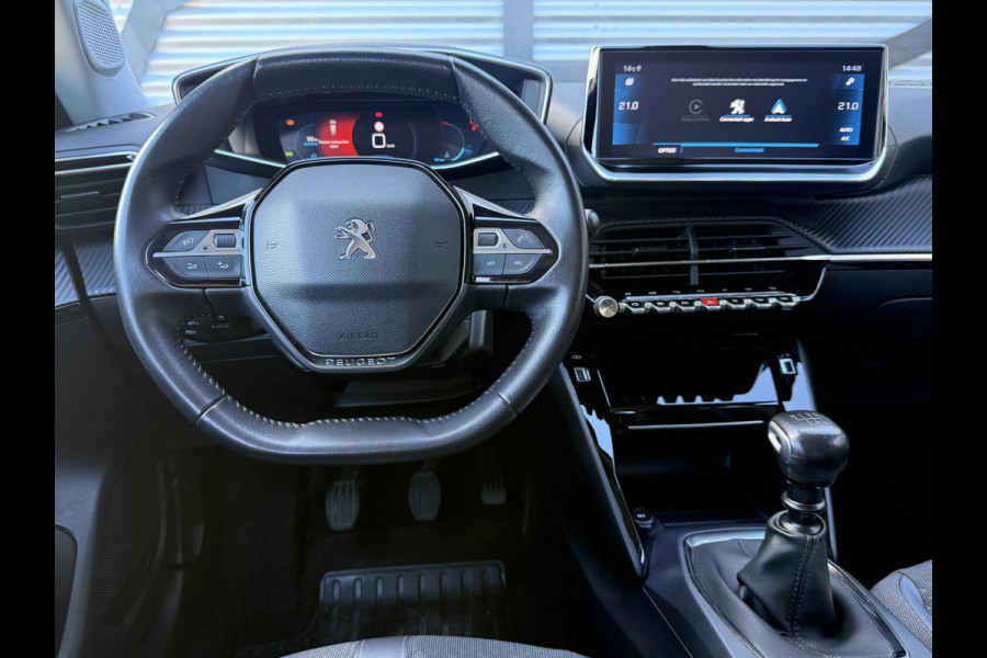 Peugeot 2008 1.2 PureTech Allure 2e Eigenaar|Navi|Camera|Carplay|D-riem vv in 2025|Trekhaak|Cruise|PDC V+A|Elek ramen|Dealer onderhouden|N.A.P|APK tot 07-2028