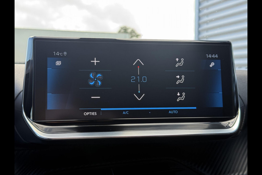 Peugeot 2008 1.2 PureTech Allure 2e Eigenaar|Navi|Camera|Carplay|D-riem vv in 2025|Trekhaak|Cruise|PDC V+A|Elek ramen|Dealer onderhouden|N.A.P|APK tot 07-2028