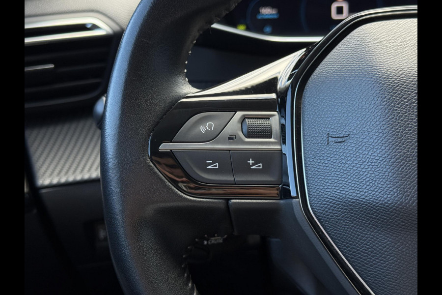 Peugeot 2008 1.2 PureTech Allure 2e Eigenaar|Navi|Camera|Carplay|D-riem vv in 2025|Trekhaak|Cruise|PDC V+A|Elek ramen|Dealer onderhouden|N.A.P|APK tot 07-2028