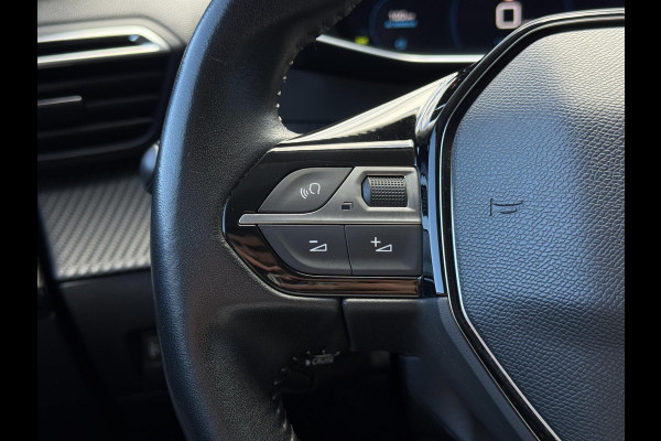 Peugeot 2008 1.2 PureTech Allure 2e Eigenaar|Navi|Camera|Carplay|D-riem vv in 2025|Trekhaak|Cruise|PDC V+A|Elek ramen|Dealer onderhouden|N.A.P|APK tot 07-2028
