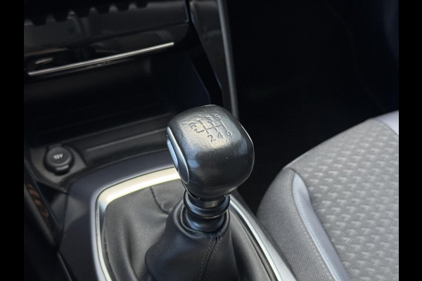 Peugeot 2008 1.2 PureTech Allure 2e Eigenaar|Navi|Camera|Carplay|D-riem vv in 2025|Trekhaak|Cruise|PDC V+A|Elek ramen|Dealer onderhouden|N.A.P|APK tot 07-2028