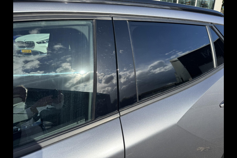 Peugeot 2008 1.2 Hybrid 145 Allure AUTOMAAT | CRUISE CONTROL| 30.000KM! | CAMERA| NAVIGATIE |RIJKLAARPRIJS INCL. 12 MND BOVAG GARANTIE|