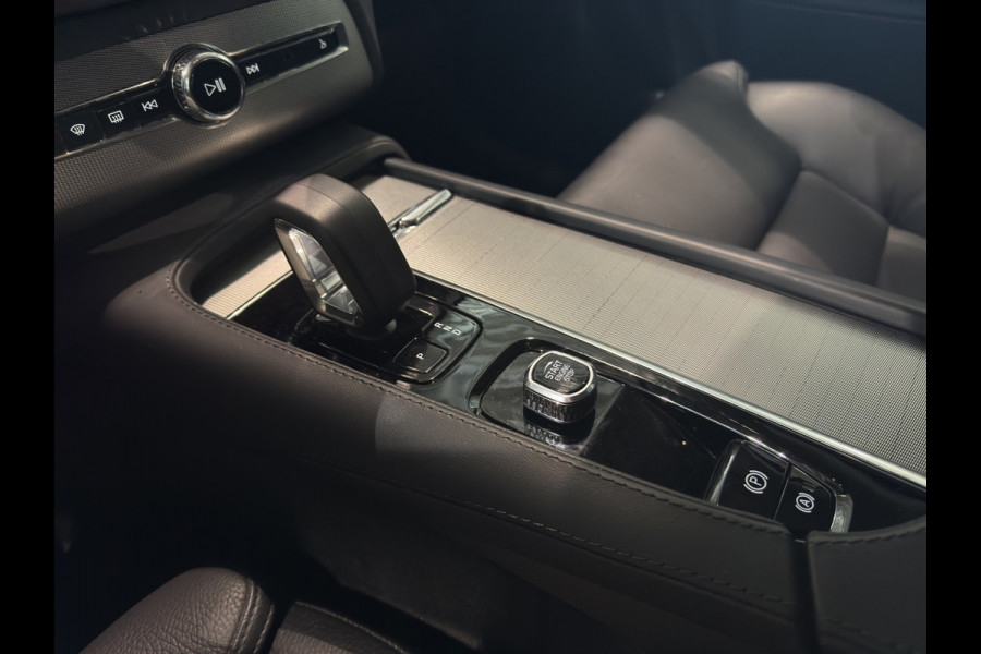 Volvo XC90 T8 Plug-in Hybrid Plus Bright Trekhaak Parkeercamera Stoelverwarming 455pk