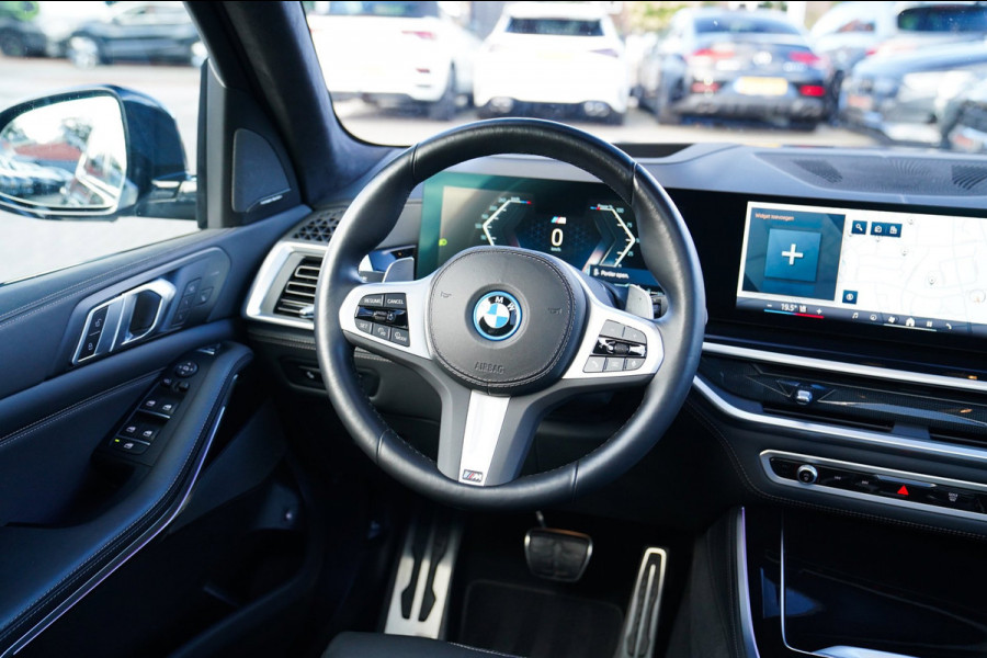 BMW X5 XDrive50e High Executive | X5M Kuipstoelen | Driving assistant Prof | HuD | Dravit Grau | Luchtvering | Stoelverkoeling |