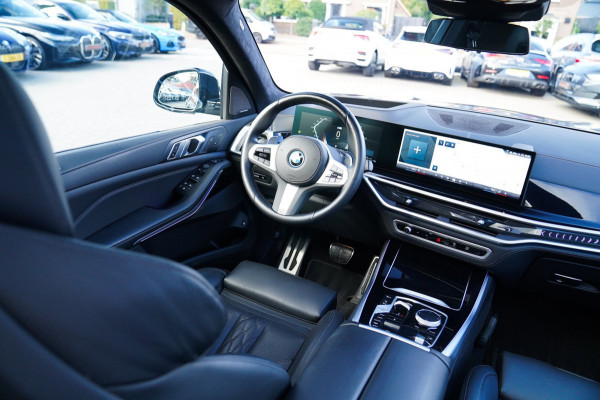 BMW X5 XDrive50e High Executive | X5M Kuipstoelen | Driving assistant Prof | HuD | Dravit Grau | Luchtvering | Stoelverkoeling |