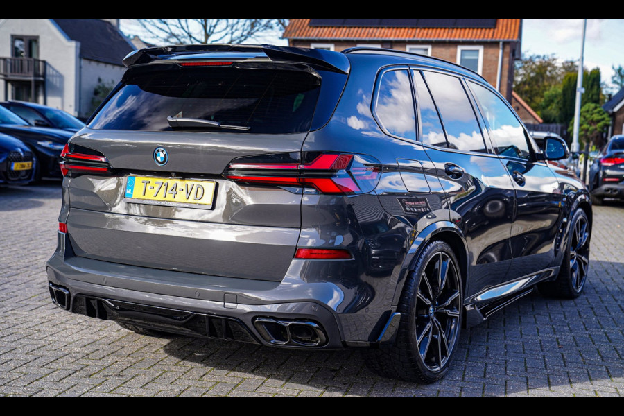 BMW X5 XDrive50e High Executive | X5M Kuipstoelen | Driving assistant Prof | HuD | Dravit Grau | Luchtvering | Stoelverkoeling |