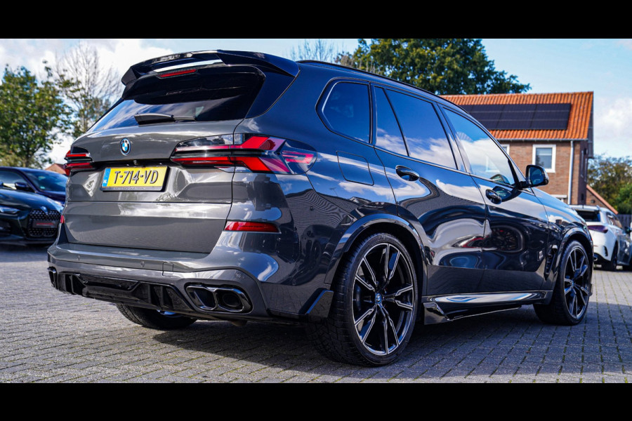 BMW X5 XDrive50e High Executive | X5M Kuipstoelen | Driving assistant Prof | HuD | Dravit Grau | Luchtvering | Stoelverkoeling |