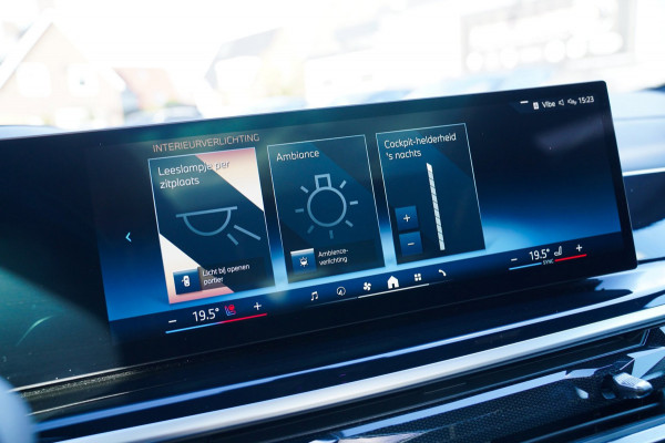 BMW X5 XDrive50e High Executive | X5M Kuipstoelen | Driving assistant Prof | HuD | Dravit Grau | Luchtvering | Stoelverkoeling |