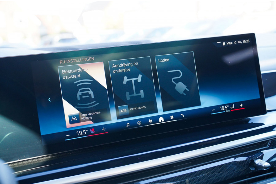 BMW X5 XDrive50e High Executive | X5M Kuipstoelen | Driving assistant Prof | HuD | Dravit Grau | Luchtvering | Stoelverkoeling |