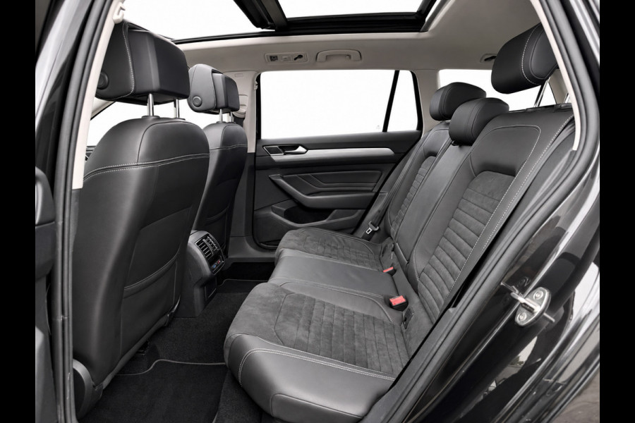 Volkswagen Passat Variant 1.4 TSI PHEV GTE | Pano | Trekhaak | Matrix | Massage | Camera | Travel Assist | Elektr. achterklep