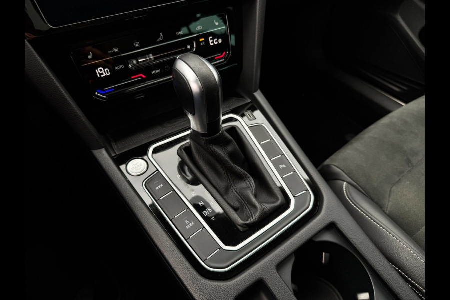 Volkswagen Passat Variant 1.4 TSI PHEV GTE | Pano | Trekhaak | Matrix | Massage | Camera | Travel Assist | Elektr. achterklep
