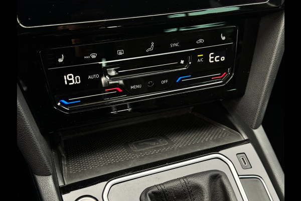 Volkswagen Passat Variant 1.4 TSI PHEV GTE | Pano | Trekhaak | Matrix | Massage | Camera | Travel Assist | Elektr. achterklep
