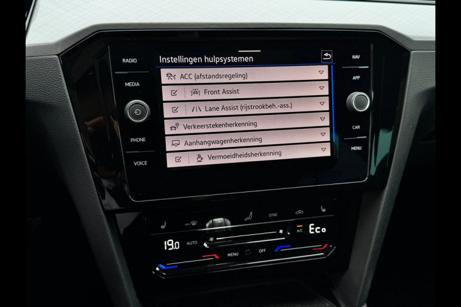 Volkswagen Passat Variant 1.4 TSI PHEV GTE | Pano | Trekhaak | Matrix | Massage | Camera | Travel Assist | Elektr. achterklep