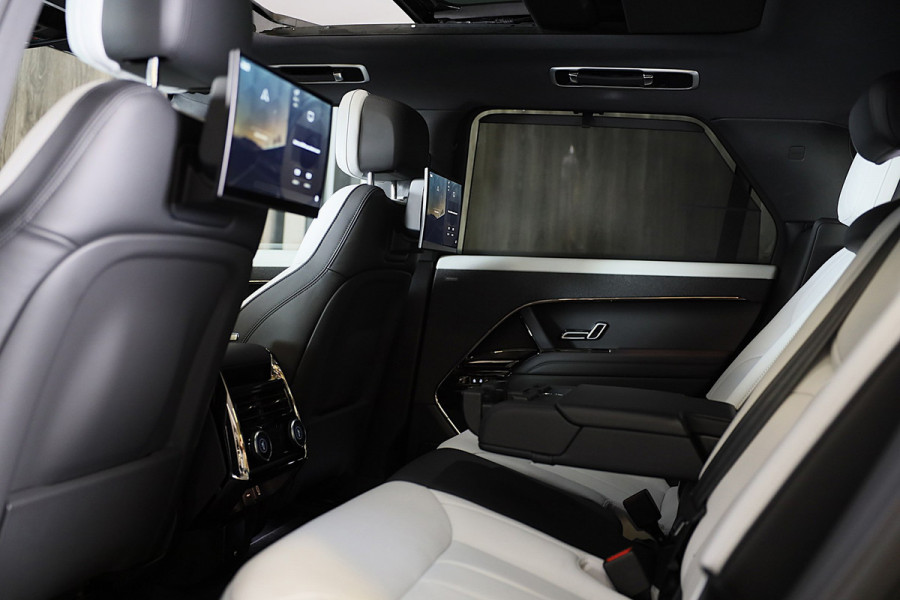 Land Rover Range Rover Sport 3.0 P460e Dynamic HSE PHEV / Head Up / 360 Camera / Leder Two Tone / Open Pano / Trekhaak / 23 Inch