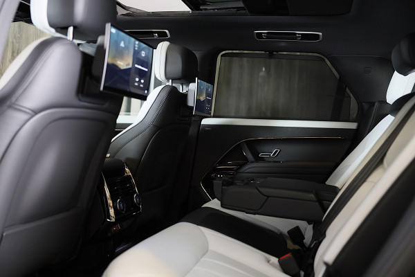 Land Rover Range Rover Sport 3.0 P460e Dynamic HSE PHEV / Head Up / 360 Camera / Leder Two Tone / Open Pano / Trekhaak / 23 Inch