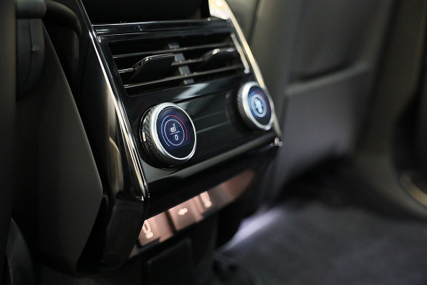 Land Rover Range Rover Sport 3.0 P460e Dynamic HSE PHEV / Head Up / 360 Camera / Leder Two Tone / Open Pano / Trekhaak / 23 Inch