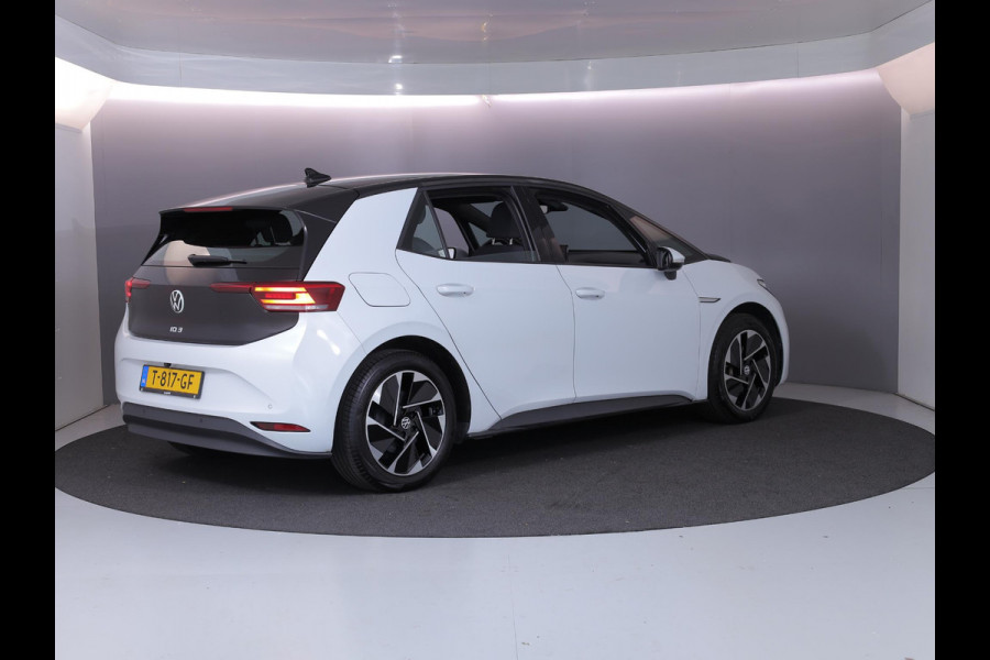 Volkswagen ID.3 Pure 45 kWh 150pk | Navi| int.voorverwarming| 18'LMvelgen