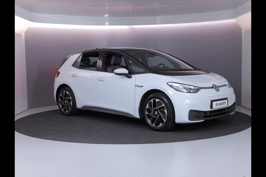 Volkswagen ID.3 Pure 45 kWh 150pk | Navi| int.voorverwarming| 18'LMvelgen