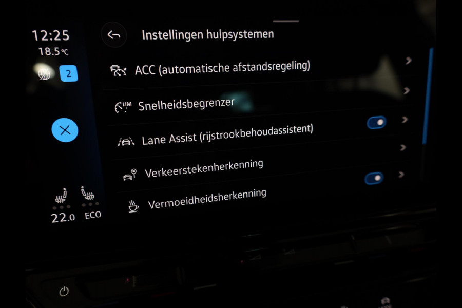 Volkswagen ID.3 Pure 45 kWh 150pk | Navi| int.voorverwarming| 18'LMvelgen