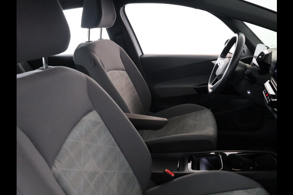 Volkswagen ID.3 Pure 45 kWh 150pk | Navi| int.voorverwarming| 18'LMvelgen