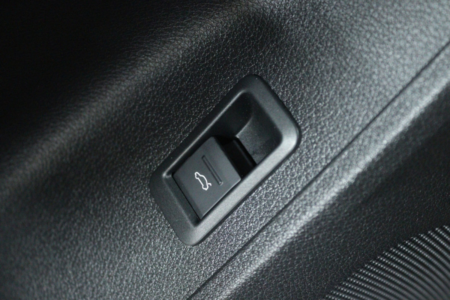 Audi Q3 35 TFSI S Line Pro Line S (TREKHAAK, STOELVERWARMING, CAMERA, CLIMA, CRUISE, LED, ELEKT. STOELEN)