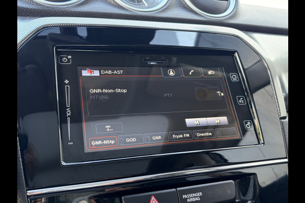 Suzuki Vitara 1.4 Boosterjet Style Aut Pano Trekhaak Carplay Camera Stoelverw Orig.NL Voll.Onderhoud!