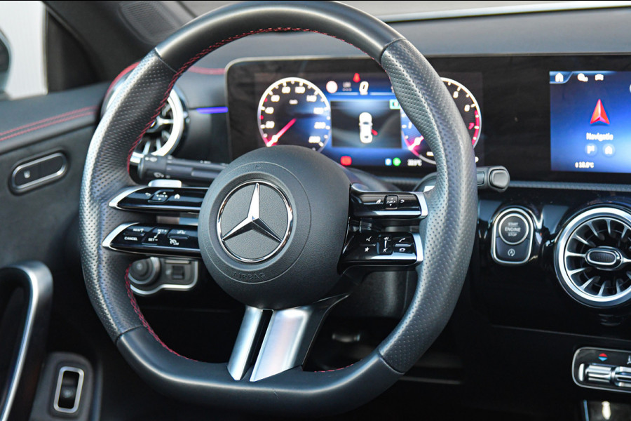 Mercedes-Benz CLA-Klasse 180 Star Edition AMG Line LIMITED, Panorama, Night, Camera, 19", Sfeer, Multibeam!