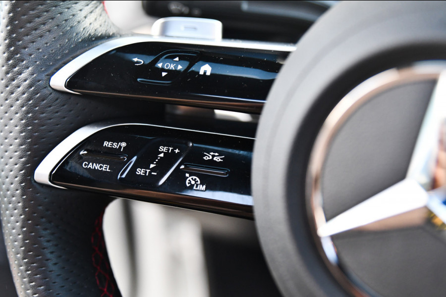 Mercedes-Benz CLA-Klasse 180 Star Edition AMG Line LIMITED, Panorama, Night, Camera, 19", Sfeer, Multibeam!