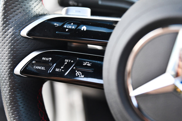 Mercedes-Benz CLA-Klasse 180 Star Edition AMG Line LIMITED, Panorama, Night, Camera, 19", Sfeer, Multibeam!