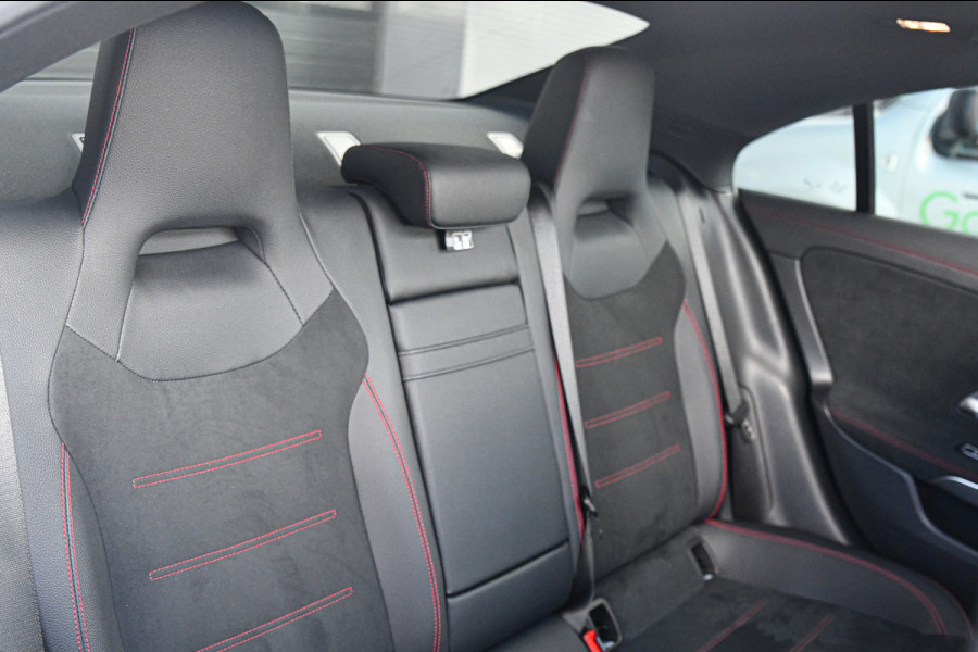 Mercedes-Benz CLA-Klasse 180 Star Edition AMG Line LIMITED, Panorama, Night, Camera, 19", Sfeer, Multibeam!