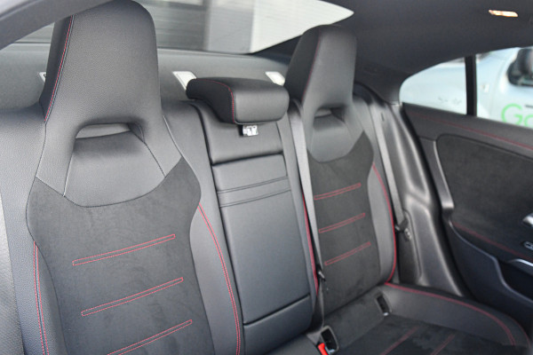 Mercedes-Benz CLA-Klasse 180 Star Edition AMG Line LIMITED, Panorama, Night, Camera, 19", Sfeer, Multibeam!