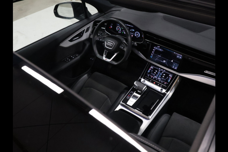Audi Q7 60 TFSI e quattro Competition [SCHUIFKANTELDAK, APPLECARPLAY, ANDROID, CRUISE CONTROL, STOELVERWARMING, MEMORY SEATS, HEAT UP DISPLAY, DIGITAL DASH, CAMERA, PDC V+A, ELEKTRISCHE ACHTERKLEP, HALF ALCANTARA, NIEUWSTAAT]