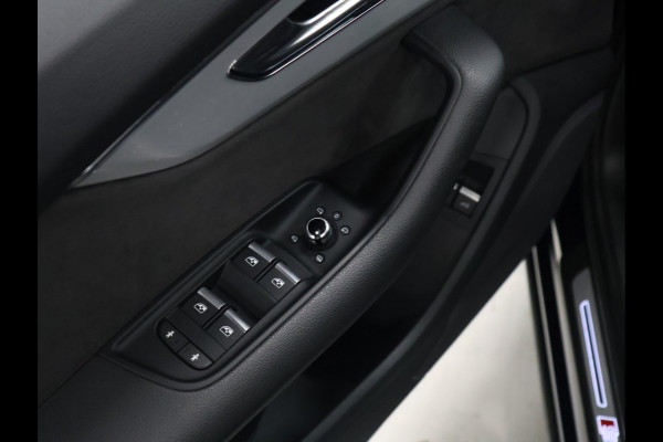 Audi Q7 60 TFSI e quattro Competition [SCHUIFKANTELDAK, APPLECARPLAY, ANDROID, CRUISE CONTROL, STOELVERWARMING, MEMORY SEATS, HEAT UP DISPLAY, DIGITAL DASH, CAMERA, PDC V+A, ELEKTRISCHE ACHTERKLEP, HALF ALCANTARA, NIEUWSTAAT]
