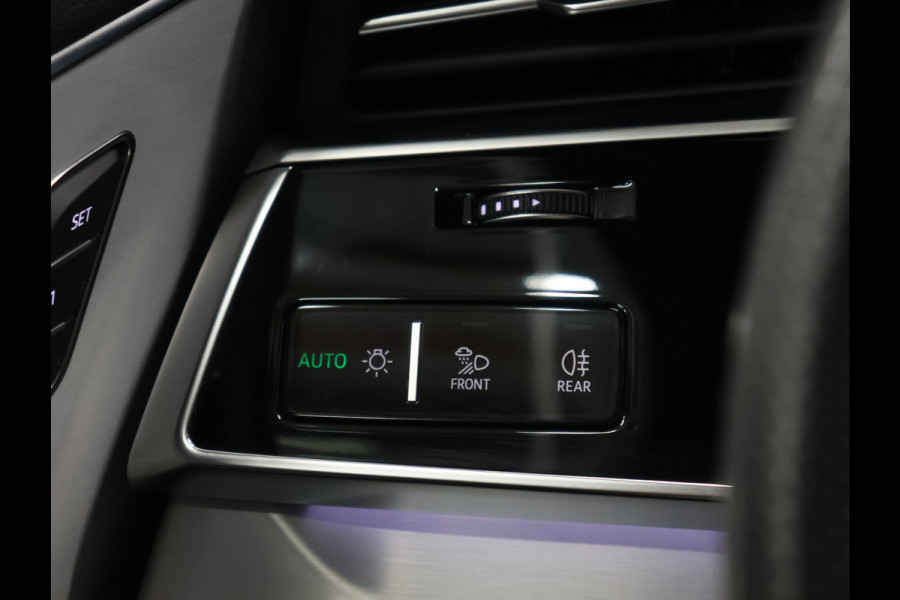 Audi Q7 60 TFSI e quattro Competition [SCHUIFKANTELDAK, APPLECARPLAY, ANDROID, CRUISE CONTROL, STOELVERWARMING, MEMORY SEATS, HEAT UP DISPLAY, DIGITAL DASH, CAMERA, PDC V+A, ELEKTRISCHE ACHTERKLEP, HALF ALCANTARA, NIEUWSTAAT]