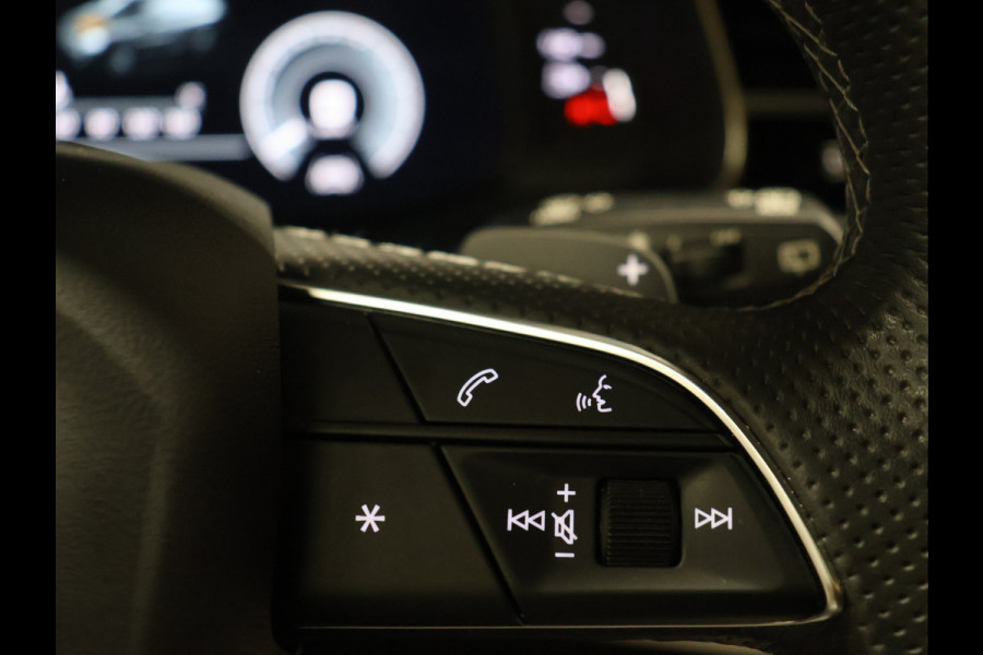 Audi Q7 60 TFSI e quattro Competition [SCHUIFKANTELDAK, APPLECARPLAY, ANDROID, CRUISE CONTROL, STOELVERWARMING, MEMORY SEATS, HEAT UP DISPLAY, DIGITAL DASH, CAMERA, PDC V+A, ELEKTRISCHE ACHTERKLEP, HALF ALCANTARA, NIEUWSTAAT]