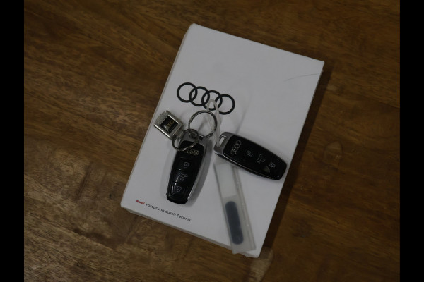 Audi Q7 60 TFSI e quattro Competition [SCHUIFKANTELDAK, APPLECARPLAY, ANDROID, CRUISE CONTROL, STOELVERWARMING, MEMORY SEATS, HEAT UP DISPLAY, DIGITAL DASH, CAMERA, PDC V+A, ELEKTRISCHE ACHTERKLEP, HALF ALCANTARA, NIEUWSTAAT]