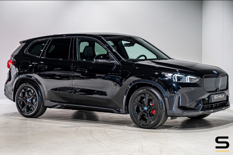 BMW iX1 XDrive30|Driving Assistant Plus|Comfort Acc|Cam|Fab g