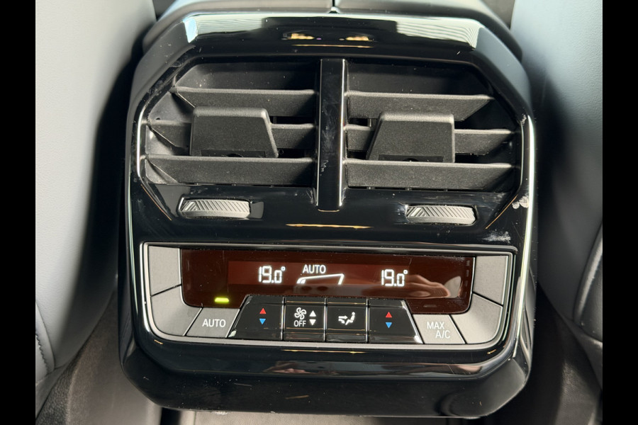BMW iX xDrive40 Executive 77 kWh | SoH 100% | Sport Pakket | 360 Camera | Head-Up | Memory Stoelen
