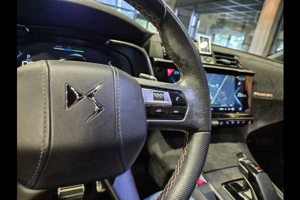 DS 7 Crossback E-Tense Performance Line+ Panorama | Deep Black Alcantara | 360 Camera | Nightvision | Stoelverwarming