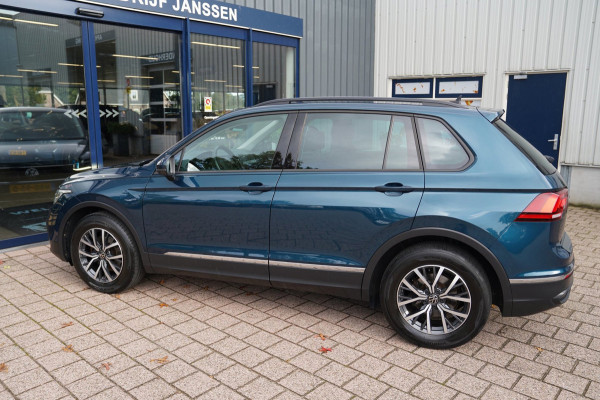 Volkswagen Tiguan 1.5 TSI Life Business|Prijs rijklaar incl. 12 mnd garantie|Stoel/stuurverwarming Camera LMV PDC Carplay DAB