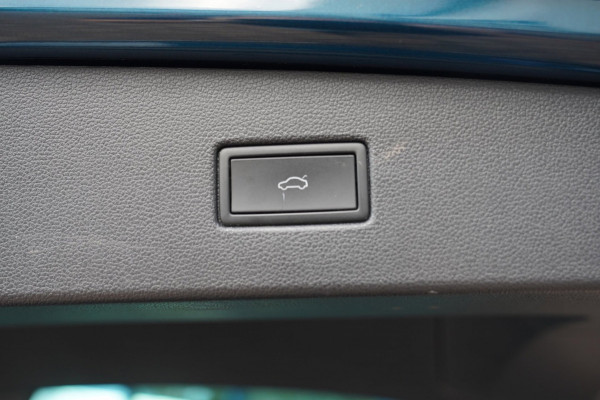 Volkswagen Tiguan 1.5 TSI Life Business|Prijs rijklaar incl. 12 mnd garantie|Stoel/stuurverwarming Camera LMV PDC Carplay DAB
