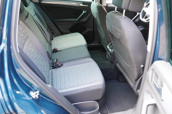 Volkswagen Tiguan 1.5 TSI Life Business|Prijs rijklaar incl. 12 mnd garantie|Stoel/stuurverwarming Camera LMV PDC Carplay DAB