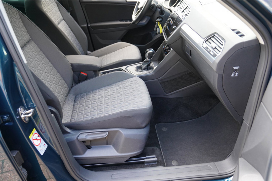 Volkswagen Tiguan 1.5 TSI Life Business|Prijs rijklaar incl. 12 mnd garantie|Stoel/stuurverwarming Camera LMV PDC Carplay DAB