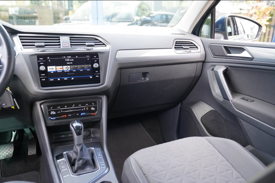 Volkswagen Tiguan 1.5 TSI Life Business|Prijs rijklaar incl. 12 mnd garantie|Stoel/stuurverwarming Camera LMV PDC Carplay DAB
