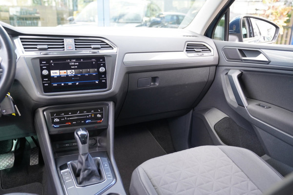Volkswagen Tiguan 1.5 TSI Life Business|Prijs rijklaar incl. 12 mnd garantie|Stoel/stuurverwarming Camera LMV PDC Carplay DAB