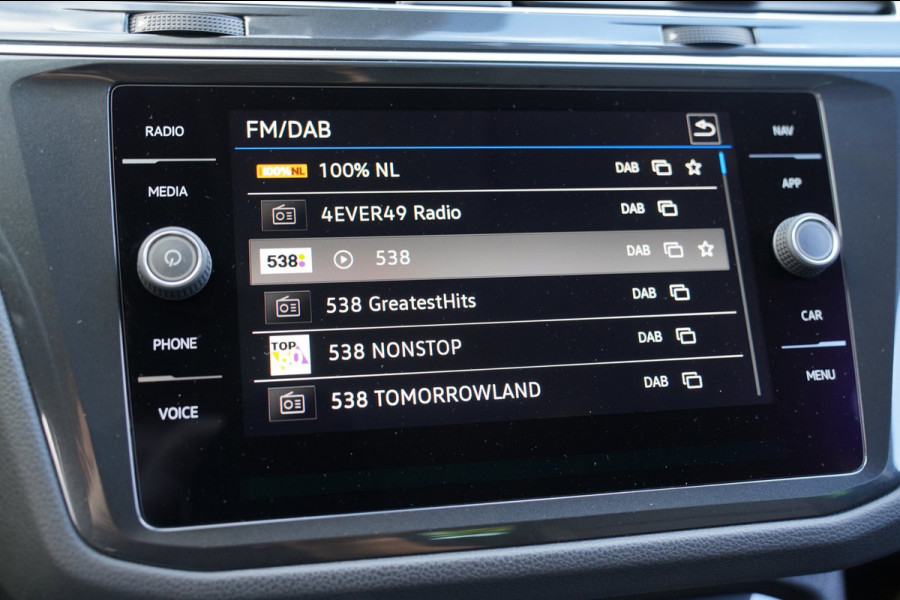 Volkswagen Tiguan 1.5 TSI Life Business|Prijs rijklaar incl. 12 mnd garantie|Stoel/stuurverwarming Camera LMV PDC Carplay DAB