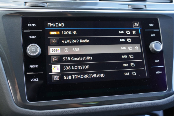 Volkswagen Tiguan 1.5 TSI Life Business|Prijs rijklaar incl. 12 mnd garantie|Stoel/stuurverwarming Camera LMV PDC Carplay DAB
