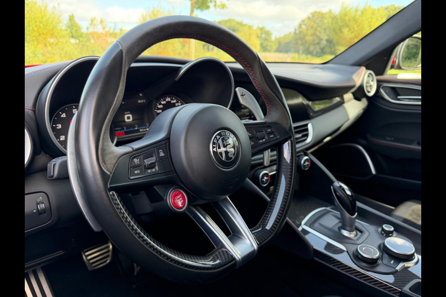 Alfa Romeo Giulia 2.9 V6 Quadrifoglio | 510PK | Carbon | Harman Kardon | Adaptive Cruise Control |Elektrisch Sportstoelen | Etc...