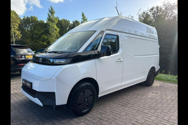 Farizon SV L2H2 231PK | Trekhaak | Hoog dak | Adaptive Cruise Control | 2.000 kg trekgewicht | Stoelverwarming | 360 graden camera